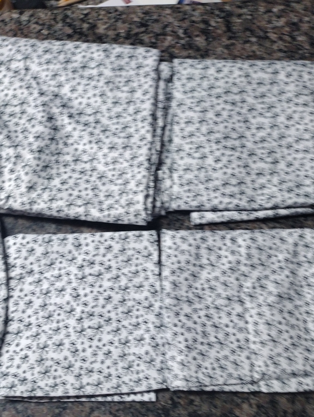 TWIN XL Black & White Floral Easy-Care Sheet 4 piece Set- 2 flat & 2 pillowcase